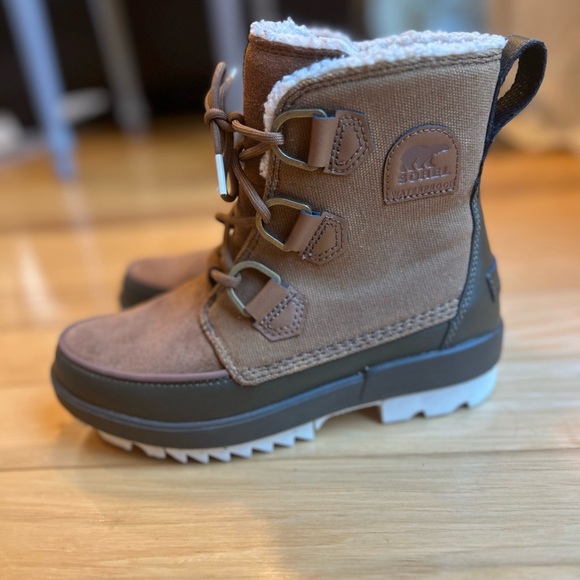 Sorel Women’s Tivoli IV Insulated Waterproof Boots - Picture 1 of 12